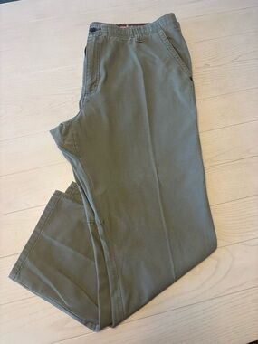 Wrangler lightweight work pant in olive 44x30